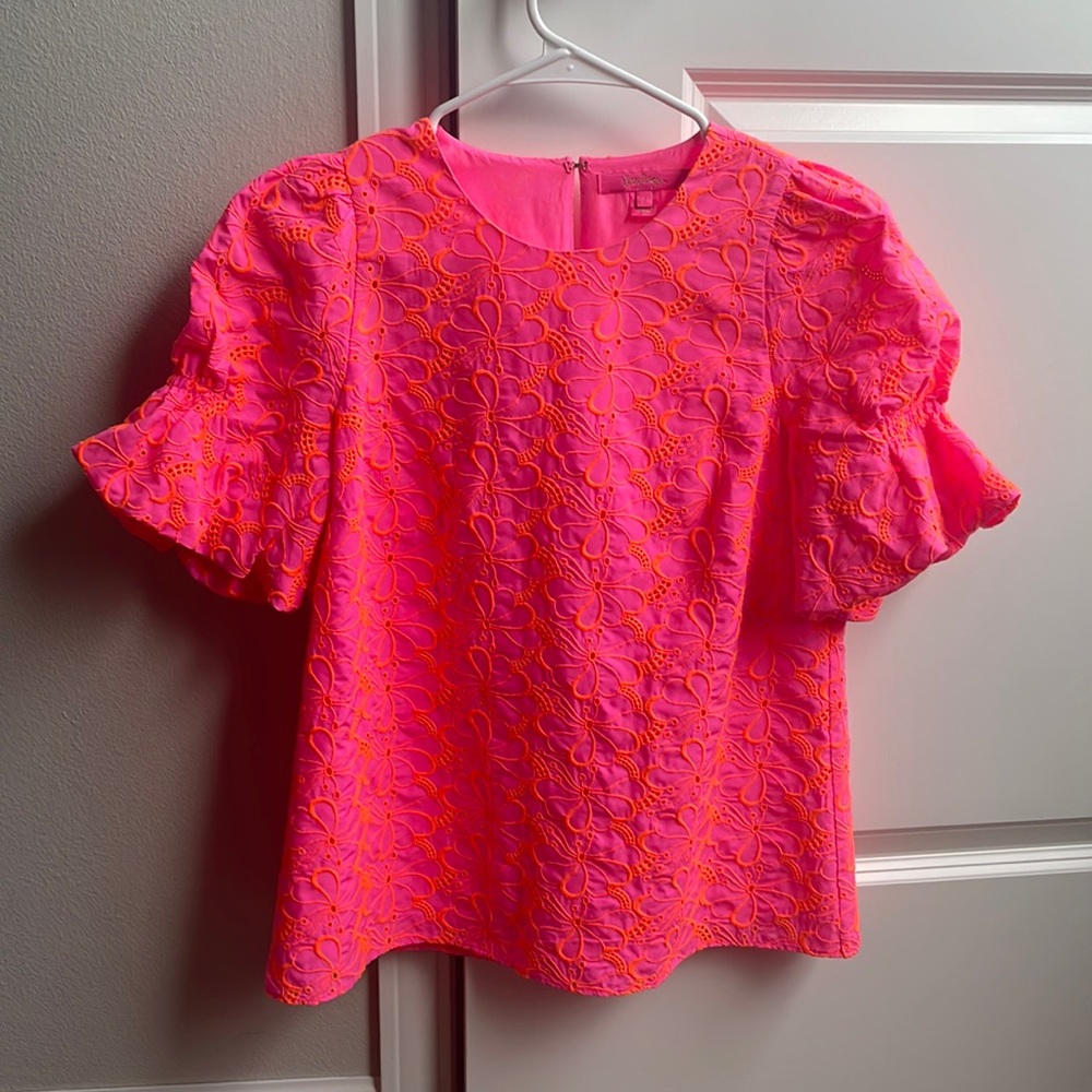 NWOT! Lilly Pulitzer embroidered top